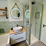 Townhouse Am Kurpark - Ferienhaus, 2 Schlafzimmer, Arcade, Wallbox, Inklusive Waesche Apartment *
