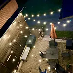 Townhouse Am Kurpark - Ferienhaus, 2 Schlafzimmer, Arcade, Wallbox, Inklusive Waesche Apartment *