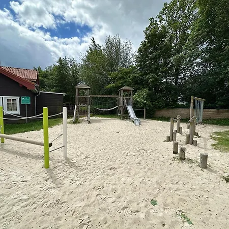 Apartman Townhouse Am Kurpark - Ferienhaus, 2 Schlafzimmer, Arcade, Wallbox, Inklusive Waesche *