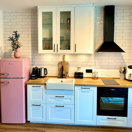 Townhouse Am Kurpark - Ferienhaus, 2 Schlafzimmer, Arcade, Wallbox, Inklusive Waesche Apartment