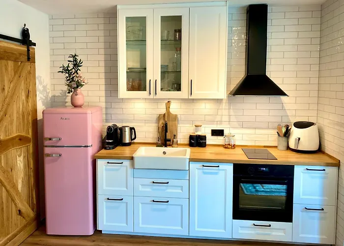 Townhouse Am Kurpark - Ferienhaus, 2 Schlafzimmer, Arcade, Wallbox, Inklusive Waesche Daire