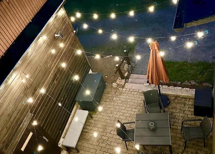 Townhouse Am Kurpark - Ferienhaus, 2 Schlafzimmer, Arcade, Wallbox, Inklusive Waesche Daire *